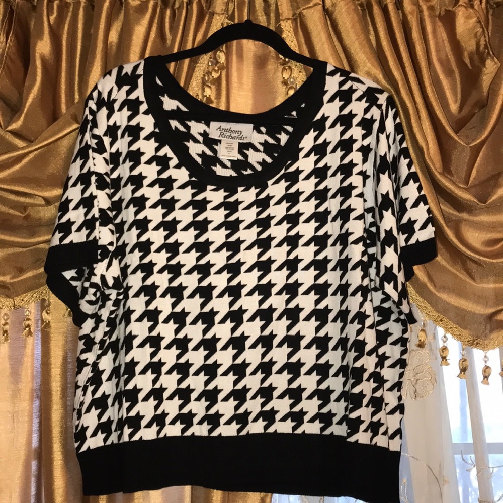 Houndstooth Crop Top